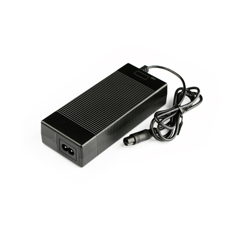 安全，高效，飛天鷹84W電動自行車充電器！
